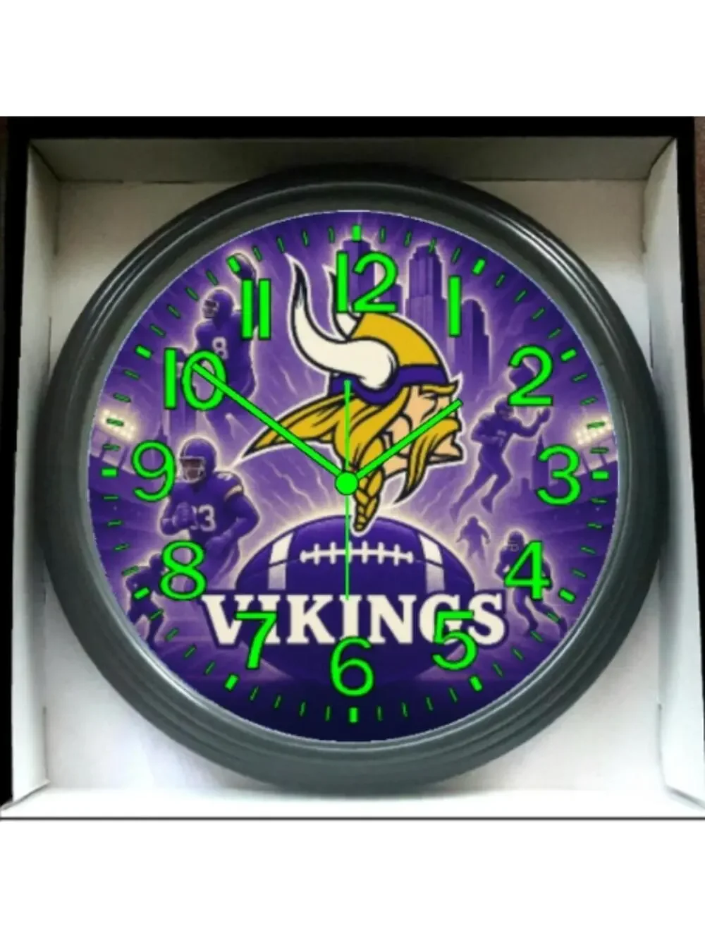 MINNESOTA VIKINGS Glow In The Dark Wall Clock New!